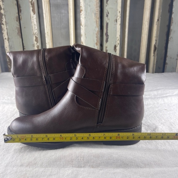Style & Co Women’s Marlies Brown Leather Boots - Picture 4 of 10